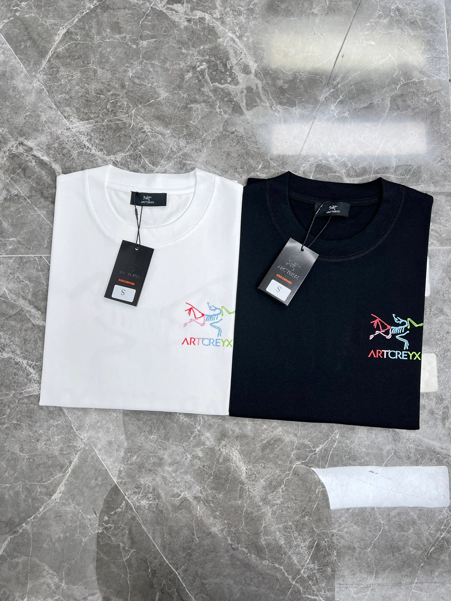 arcteryx🌟New Arrival T T Hot Sale 99 🐎🐎Size：S-XXL Black White 2 Size S 110 54 69 21 M 114 56 71 22 L 118 58 73 22 XL 122 60 75 23 2XL 126 62 77 23